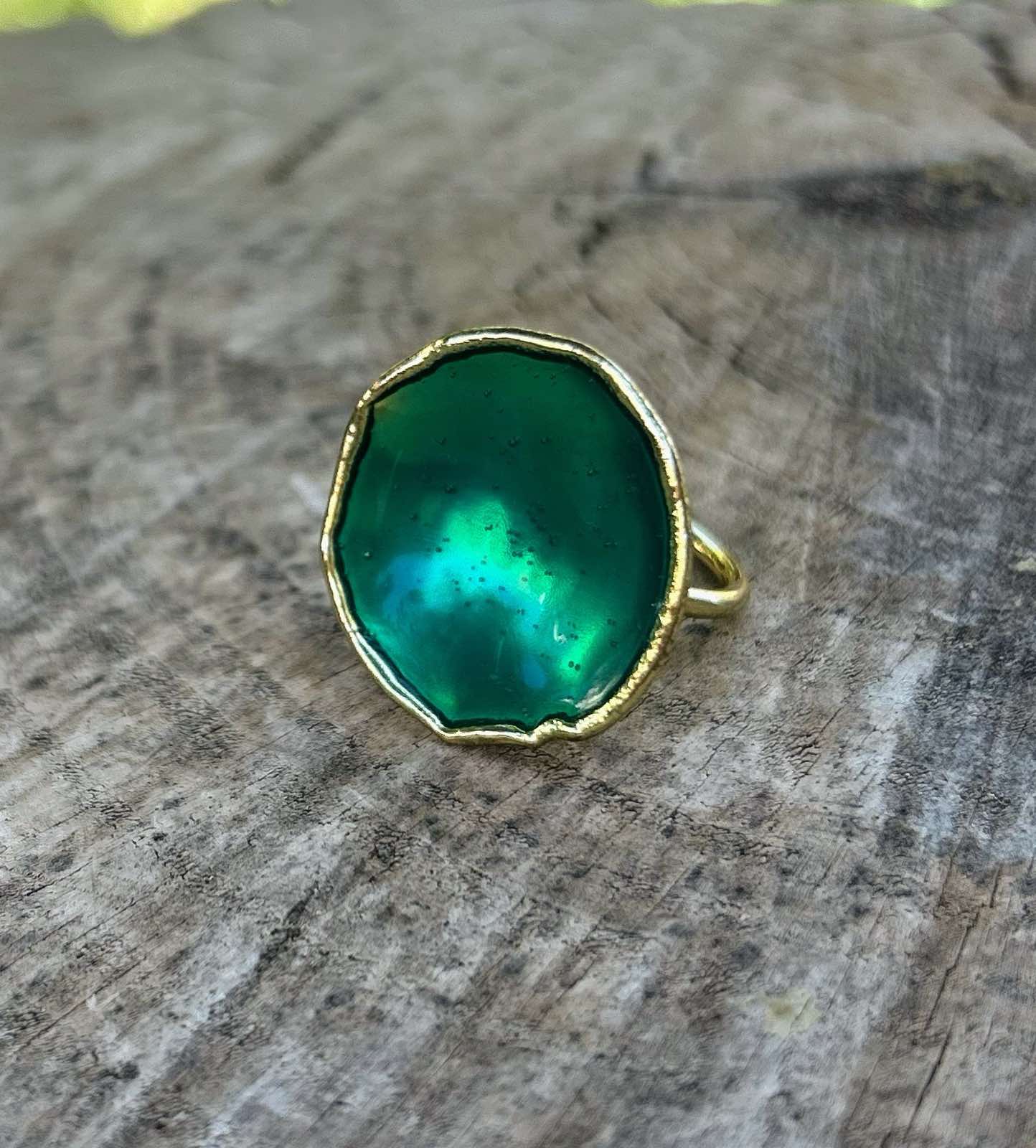 εικόνα_Viber_2025-07-09_13-04-48-061 Δαχτυλίδι από μπρούντζο και πράσινο σμάλτο - Image 1